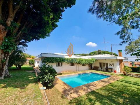 Casa à venda em Campinas, Cidade Universitária, com 3 quartos e amplo terreno